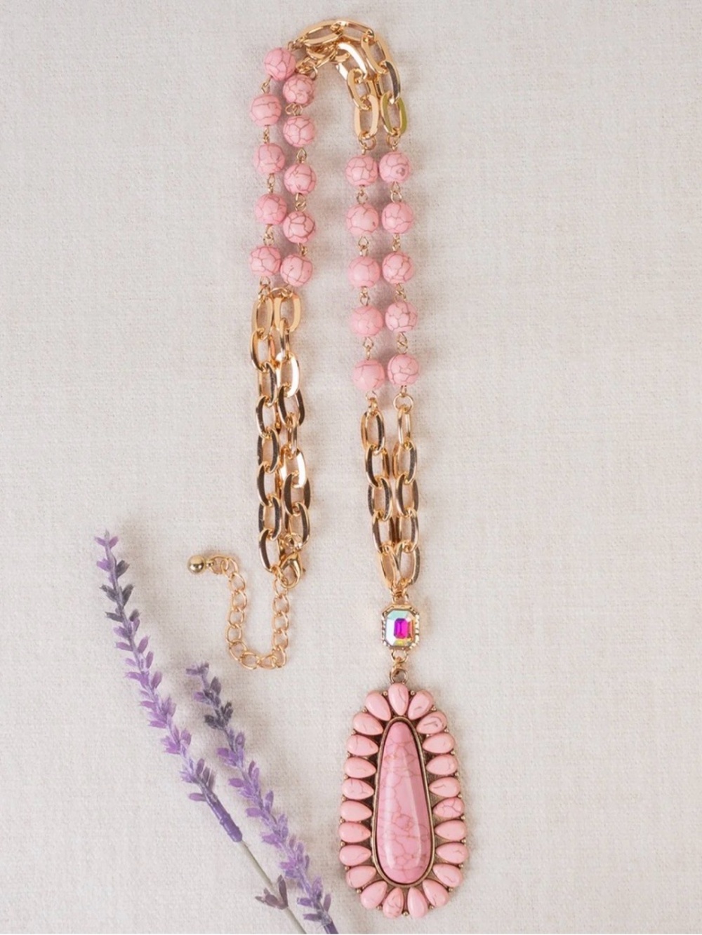 NWT! Boutique Pink Stone Pendant Necklace with Gold Chain! So pretty! 🌸